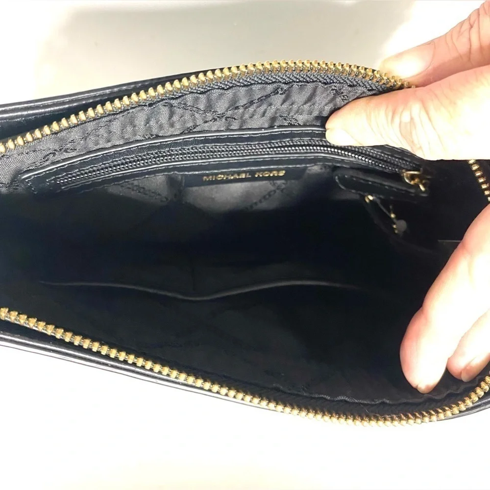 MICHAEL KORS Gloria Soft Leather Front Pocket Black Crossbody - Picture 6 of 17